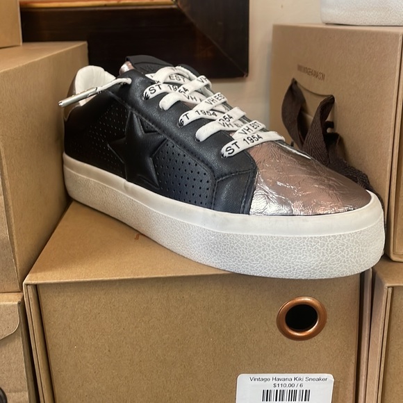 Vintage Havana Black Multi Sneaker Never Worn New w Tags - Picture 3 of 3